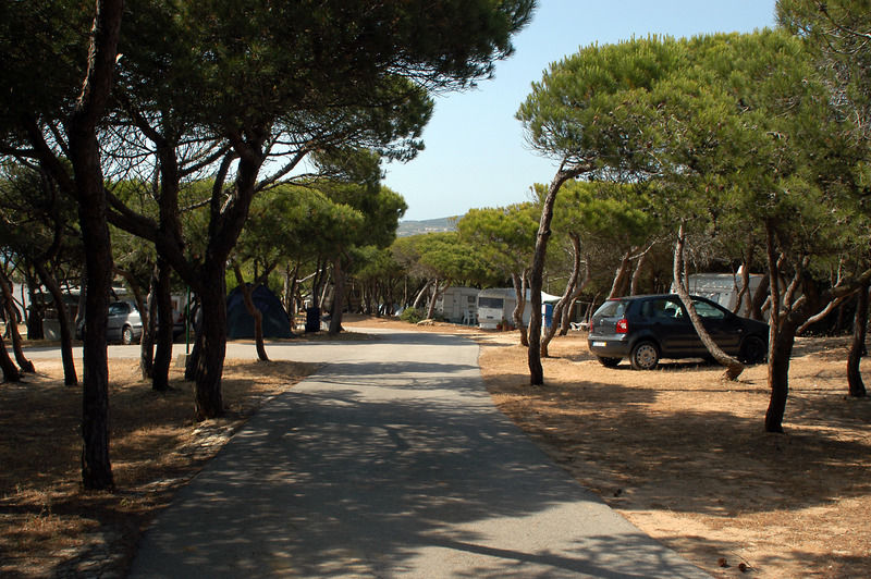 Orbitur Guincho Bungalows - Caravan Park Cascais Bagian luar foto