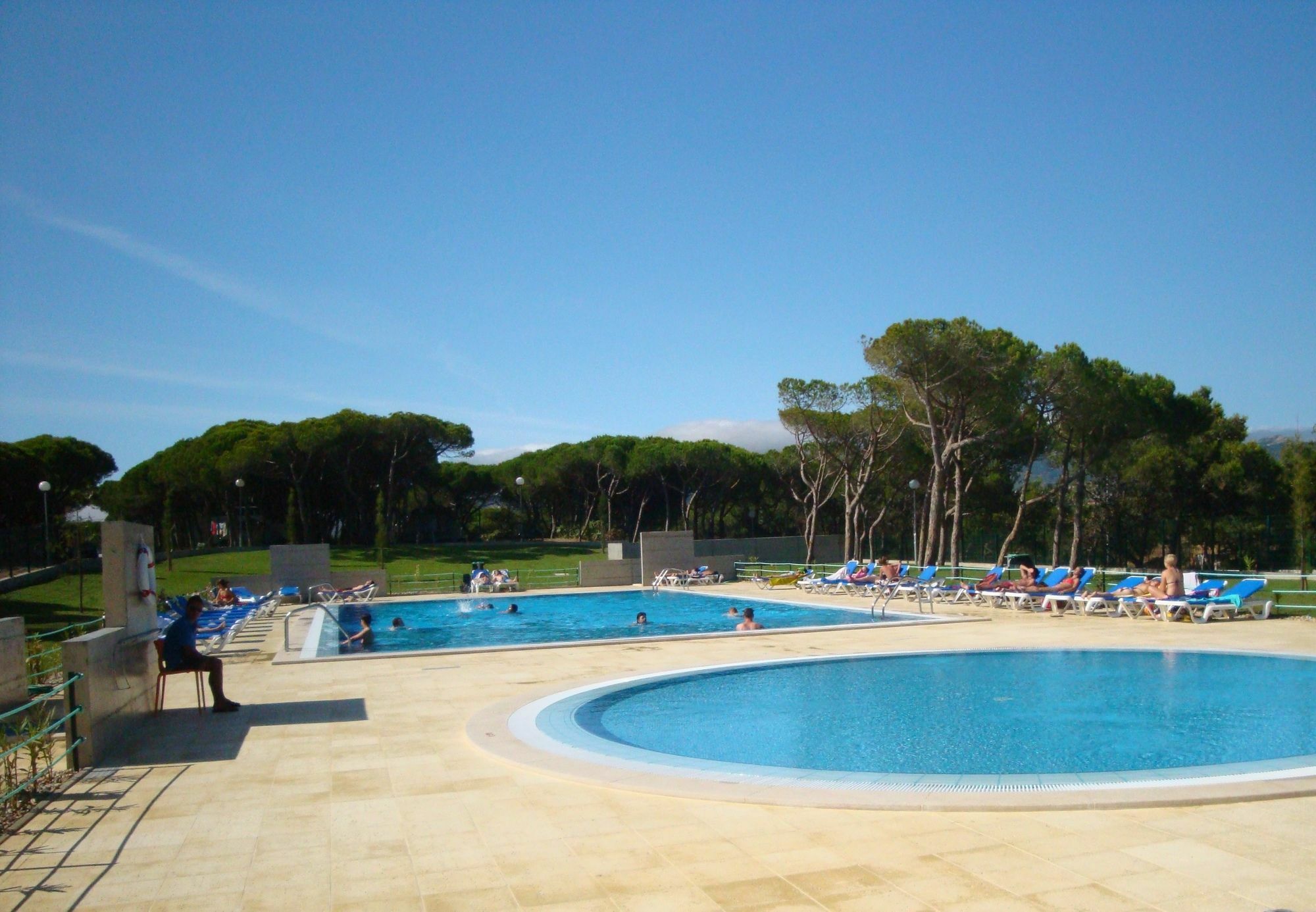 Orbitur Guincho Bungalows - Caravan Park Cascais Bagian luar foto